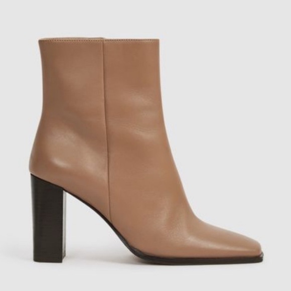 Reiss Shoes - Reiss Casey Square Toe Boot Sz 39 / 8.5 in Camel color